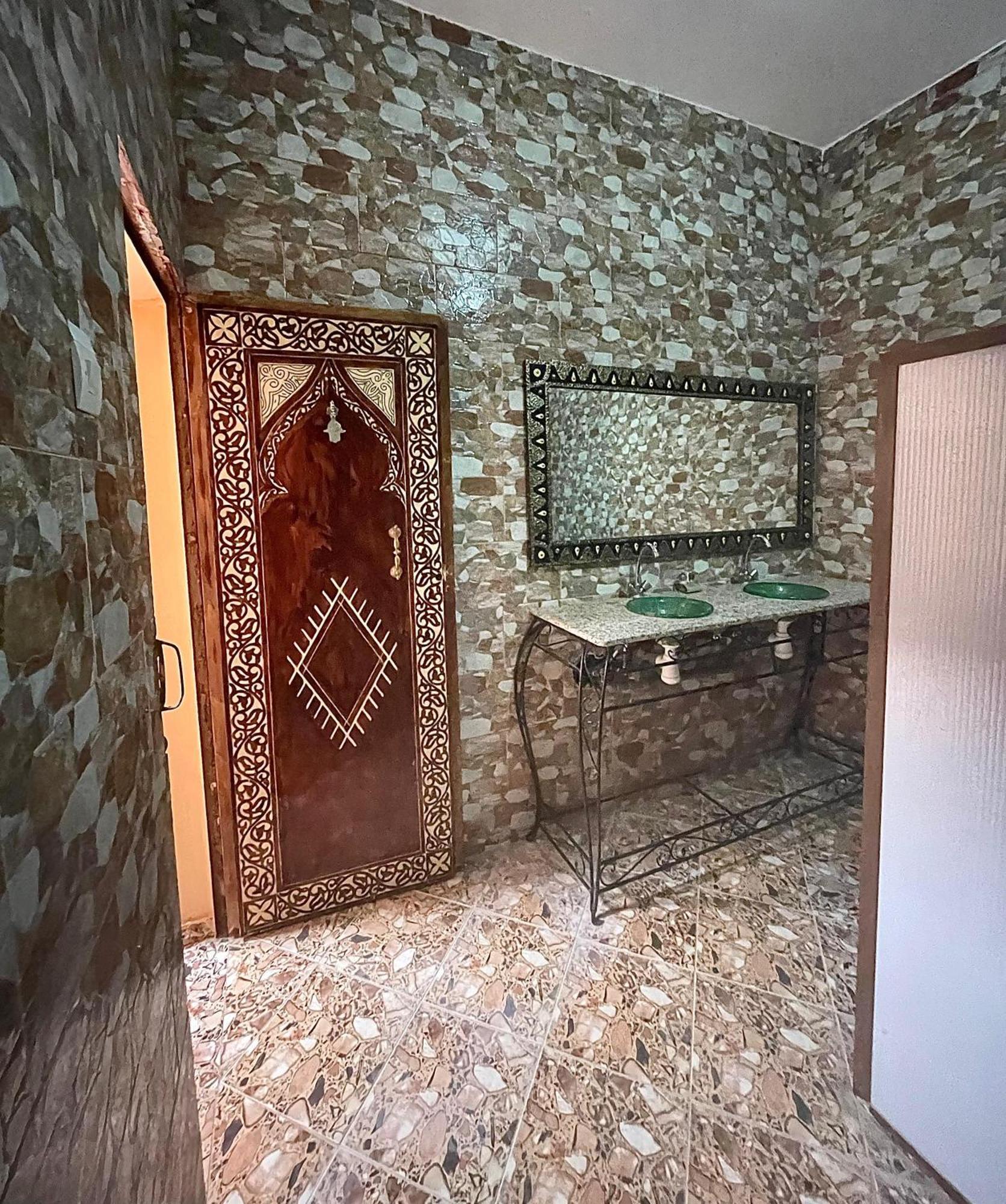 Dar Ilyana Ait Tiourhza Exterior foto