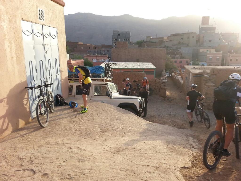Dar Ilyana Ait Tiourhza Exterior foto